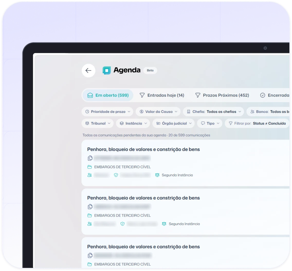 Agenda Inteligente em um laptop, com comunicações em aberto e filtros